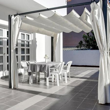 Sea Star Apartments Pjescana Uvala Bagian luar foto